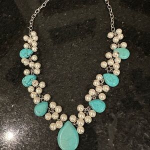 Elegant Turquoise and Pearl Necklace